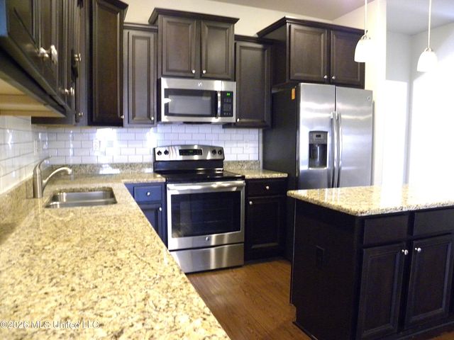 108 Clear Springs Circle, Ocean Springs, MS 39564