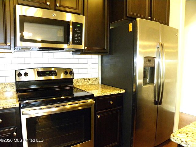 108 Clear Springs Circle, Ocean Springs, MS 39564