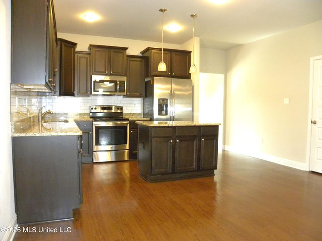 108 Clear Springs Circle, Ocean Springs, MS 39564