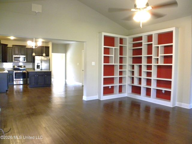 108 Clear Springs Circle, Ocean Springs, MS 39564