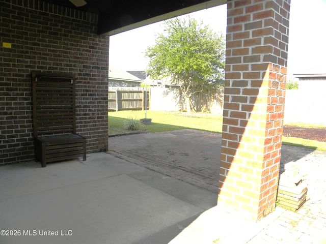 108 Clear Springs Circle, Ocean Springs, MS 39564