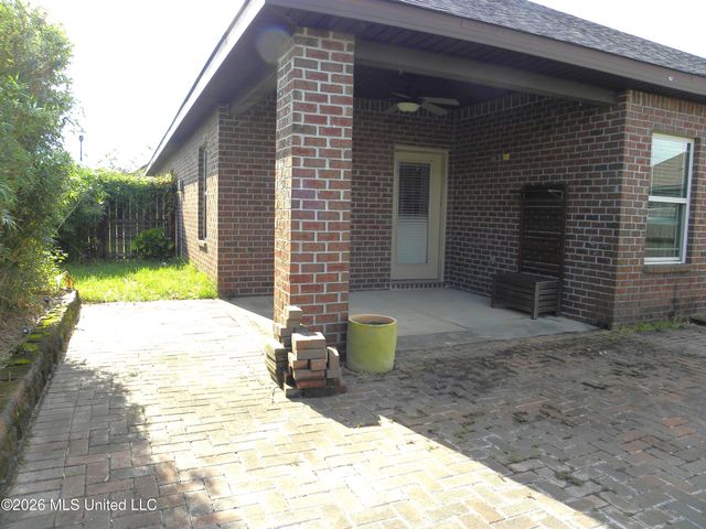 108 Clear Springs Circle, Ocean Springs, MS 39564