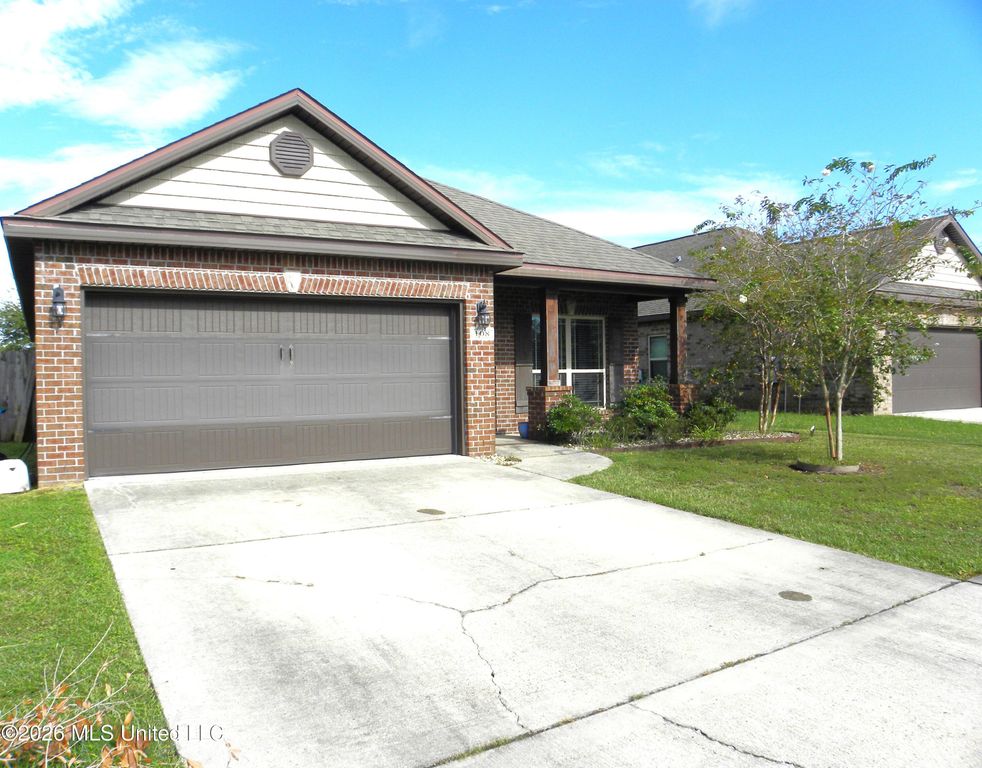 108 Clear Springs Circle, Ocean Springs, MS 39564