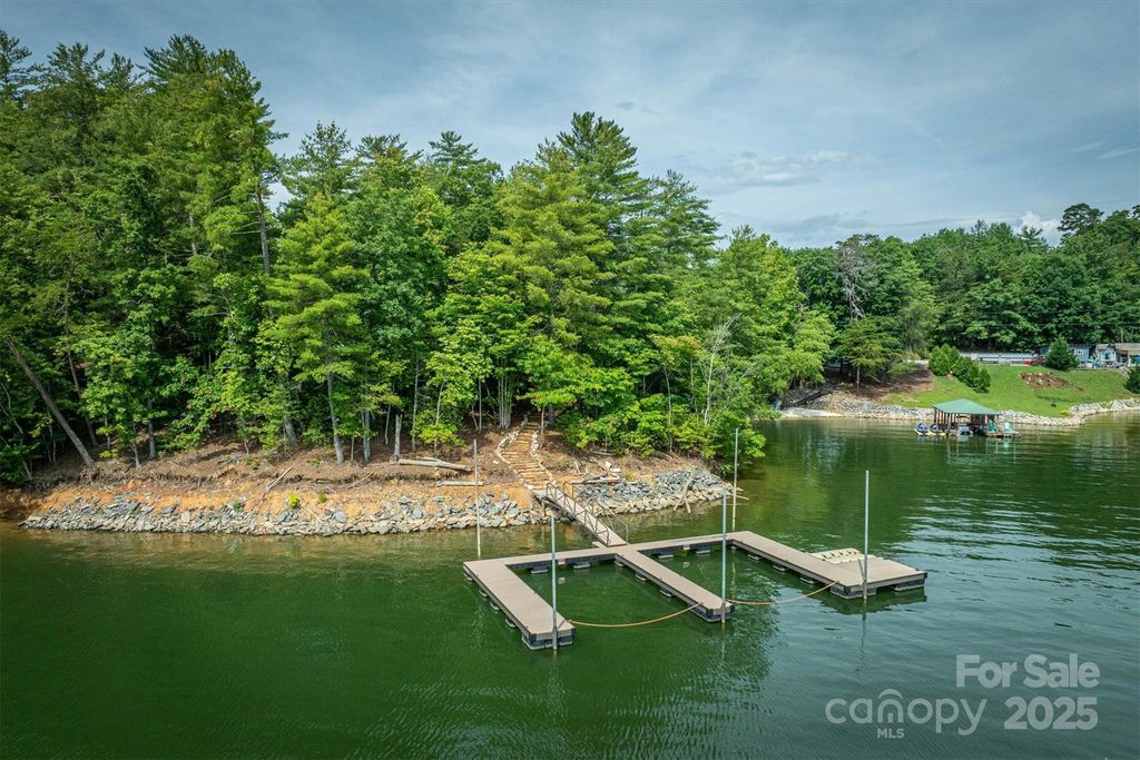 810 Marina Drive 1, Nebo, NC 28761