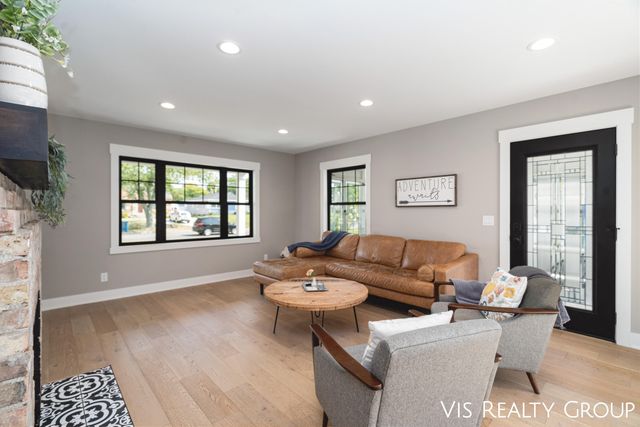 1607 Sheldon Road, Grand Haven, MI 49417