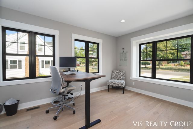 1607 Sheldon Road, Grand Haven, MI 49417