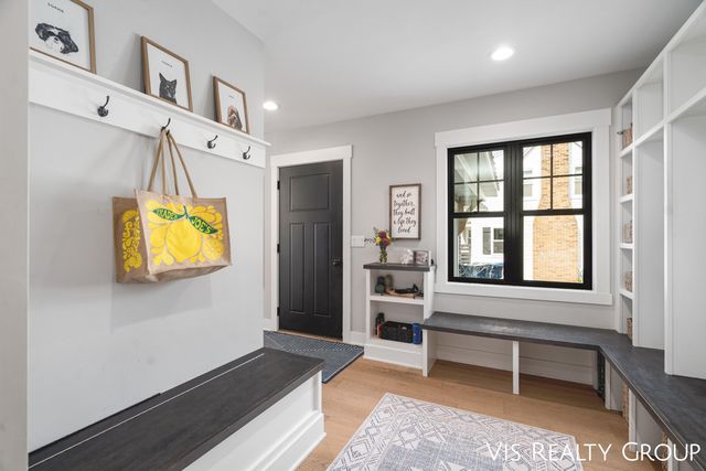 1607 Sheldon Road, Grand Haven, MI 49417