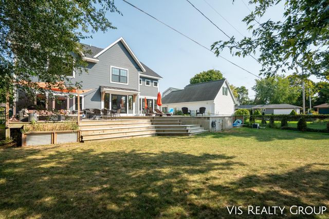 1607 Sheldon Road, Grand Haven, MI 49417