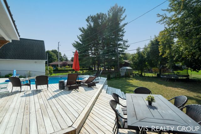 1607 Sheldon Road, Grand Haven, MI 49417