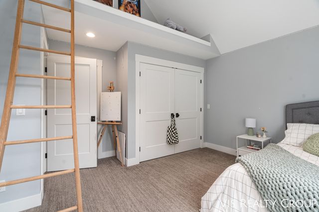 1607 Sheldon Road, Grand Haven, MI 49417