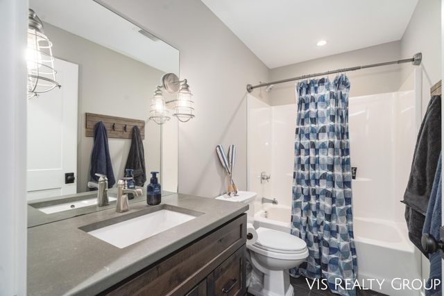 1607 Sheldon Road, Grand Haven, MI 49417