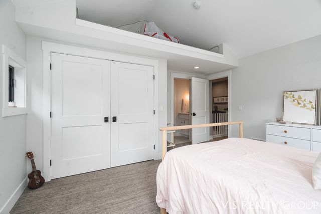 1607 Sheldon Road, Grand Haven, MI 49417