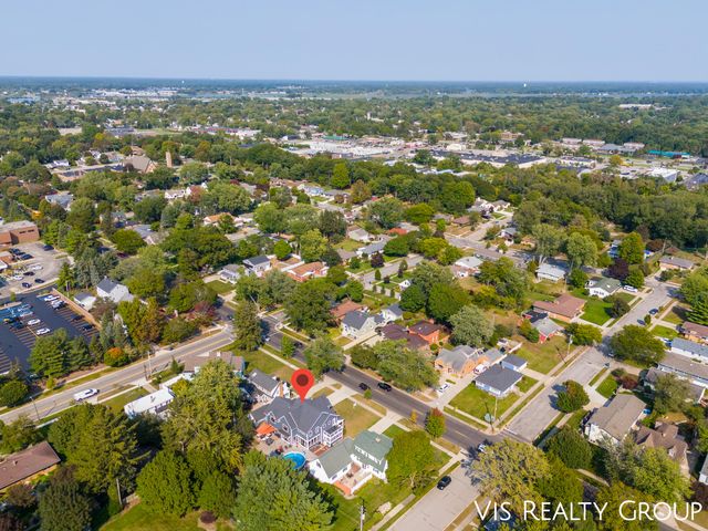 1607 Sheldon Road, Grand Haven, MI 49417