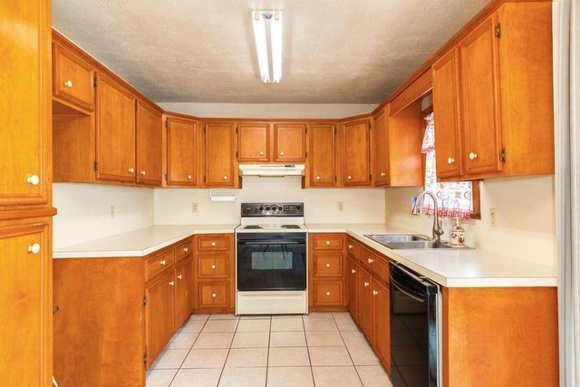 404 Chestnut Street, Brazoria, TX 77422