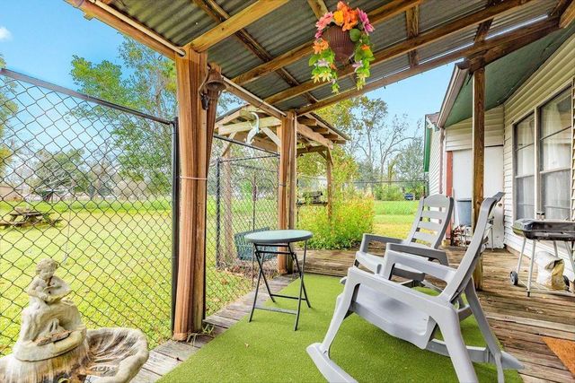 404 Chestnut Street, Brazoria, TX 77422