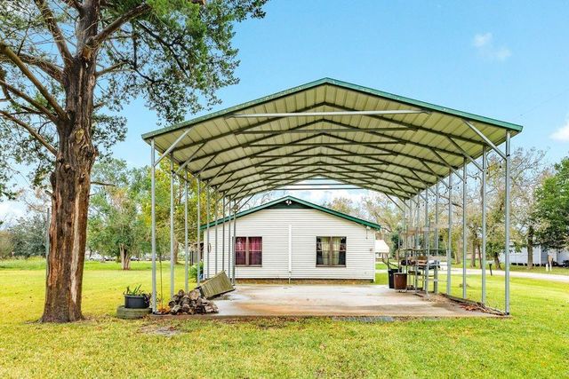 404 Chestnut Street, Brazoria, TX 77422