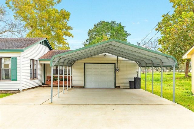 404 Chestnut Street, Brazoria, TX 77422