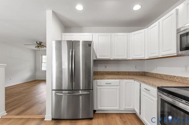 2416 Agra Dr, Fairfield, VA 23228