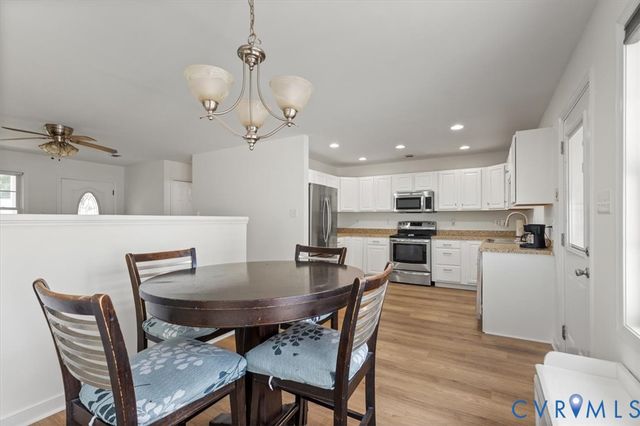 2416 Agra Dr, Fairfield, VA 23228