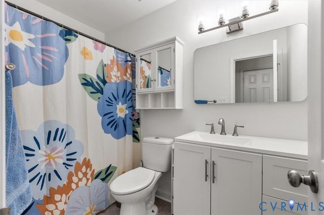 2416 Agra Dr, Fairfield, VA 23228