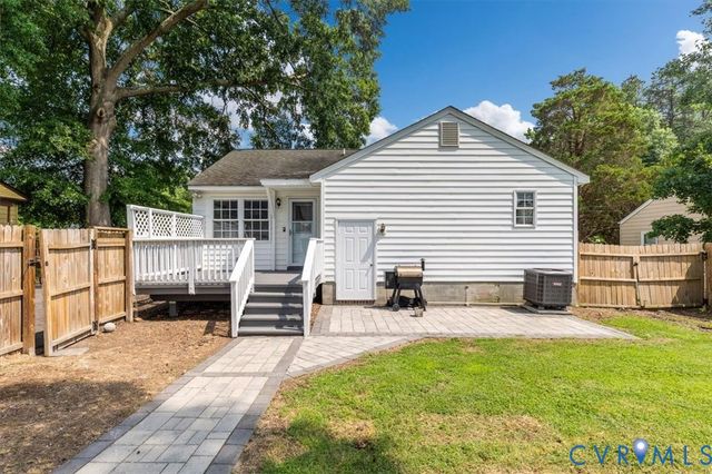 2416 Agra Dr, Fairfield, VA 23228