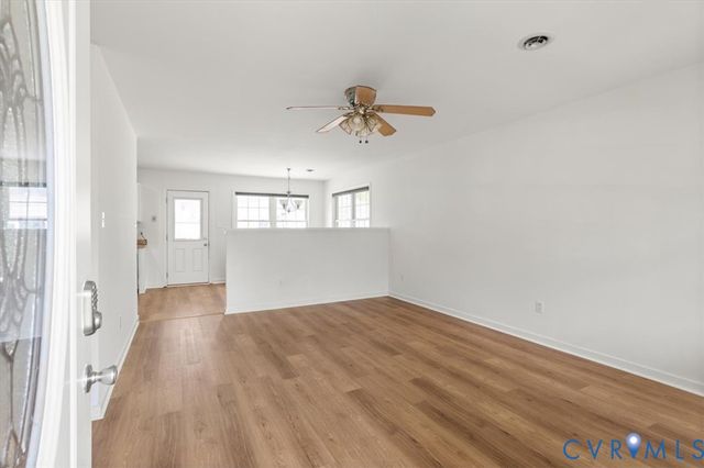 2416 Agra Dr, Fairfield, VA 23228