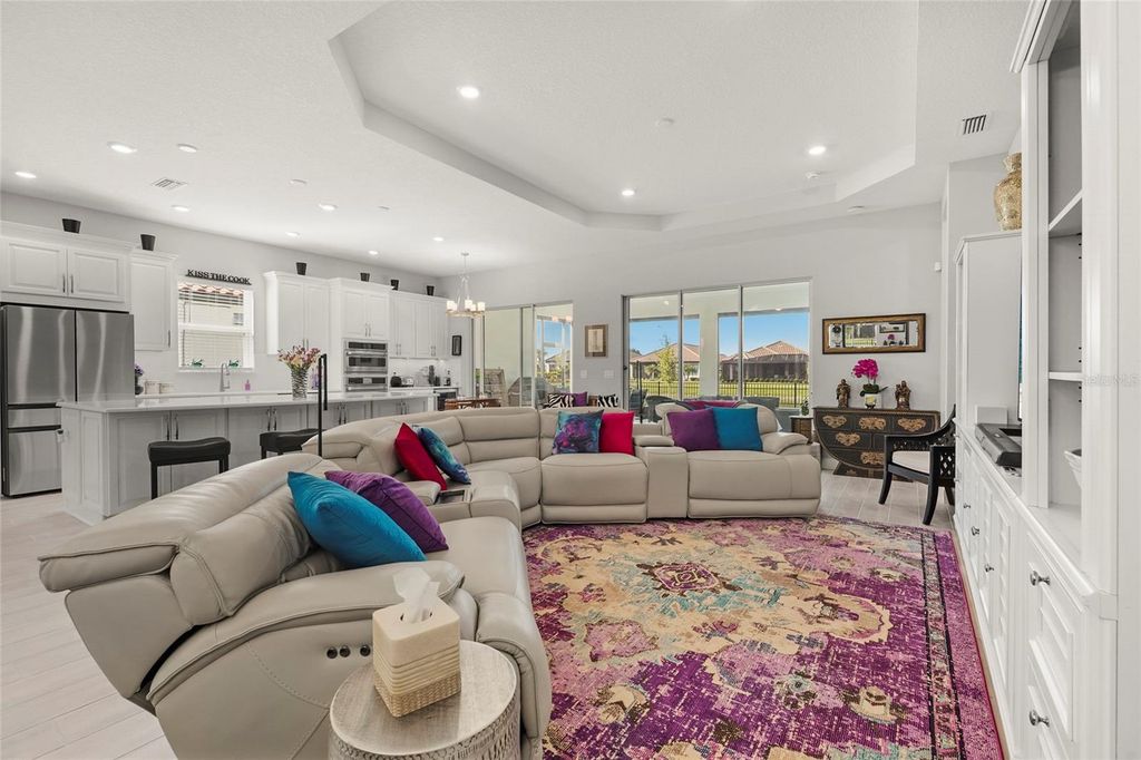 6145 GRANDVIEW HILL COURT