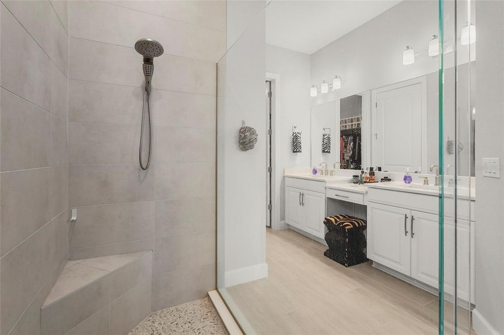 6145 GRANDVIEW HILL COURT