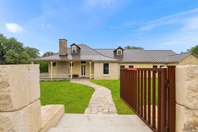 107 High Street, Comfort, TX 78013