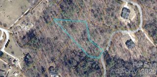 147 Falling Leaves Lane, Hendersonville, NC 28792