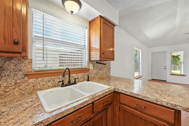 3519 Alexandria Drive, Arlington, TX 76015