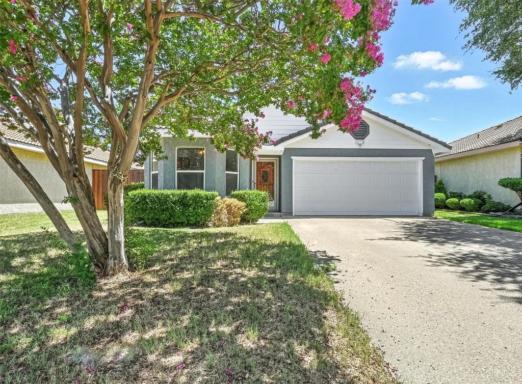 3519 Alexandria Drive, Arlington, TX 76015