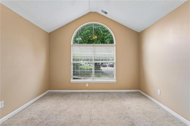 263 Sherbrooke DR, Newport News, VA 23602