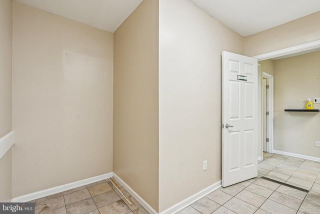 1005 GREEN LN, Levittown, PA 19057
