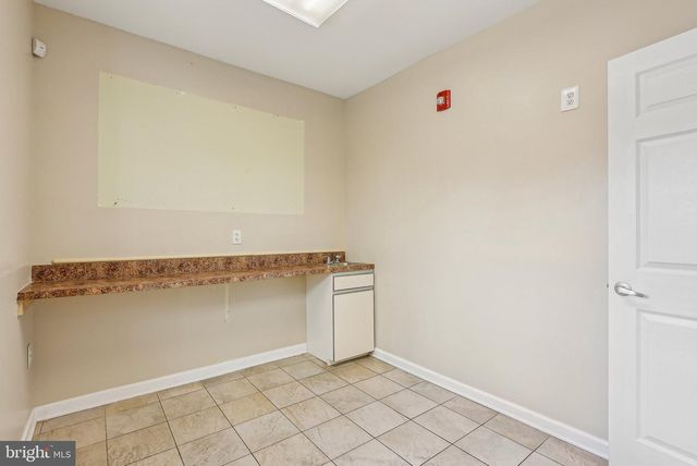 1005 GREEN LN, Levittown, PA 19057