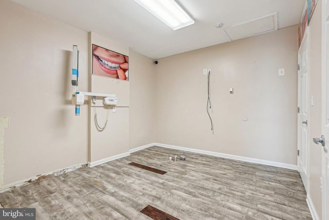 1005 GREEN LN, Levittown, PA 19057