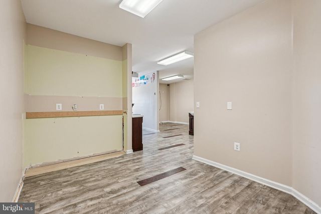 1005 GREEN LN, Levittown, PA 19057