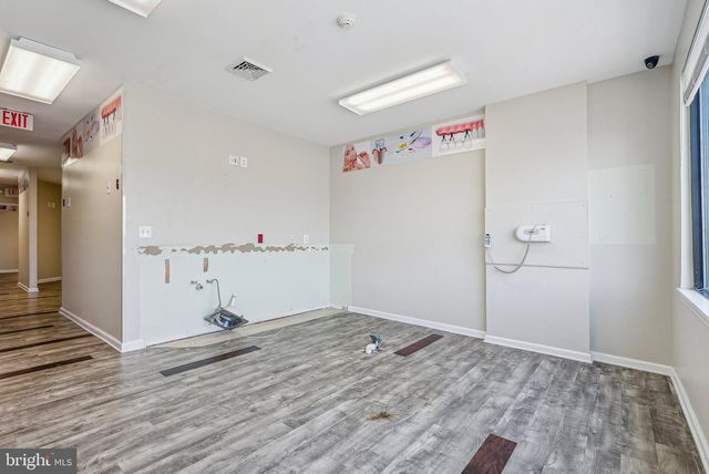 1005 GREEN LN, Levittown, PA 19057