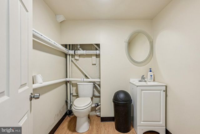 1005 GREEN LN, Levittown, PA 19057