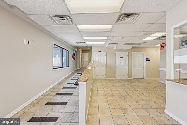 1005 GREEN LN, Levittown, PA 19057