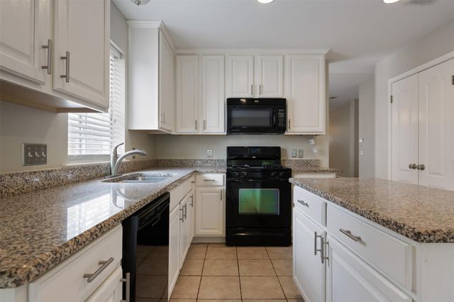 20819 Trotters LN, Pflugerville, TX 78660