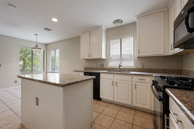 20819 Trotters LN, Pflugerville, TX 78660