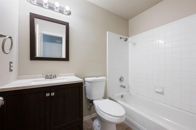 20819 Trotters LN, Pflugerville, TX 78660