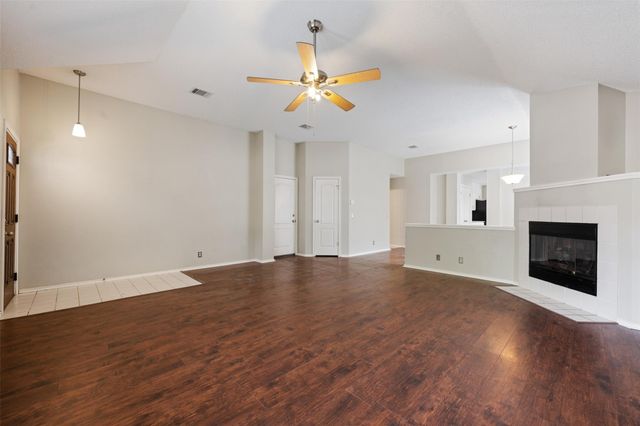 20819 Trotters LN, Pflugerville, TX 78660