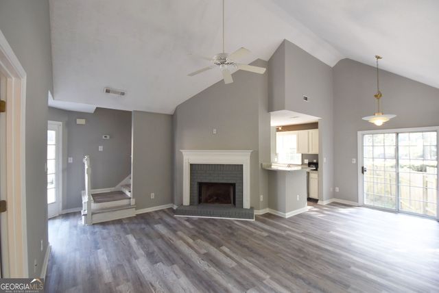 700 S Fairfield Drive, Peachtree City, GA 30269