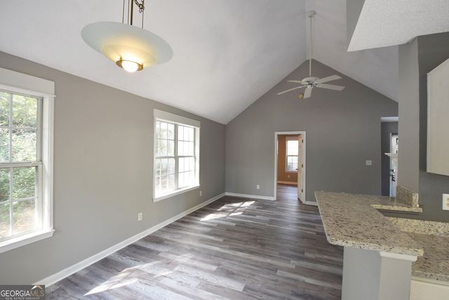700 S Fairfield Drive, Peachtree City, GA 30269