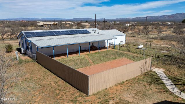 9610 E COYOTE Trail, Hereford, AZ 85615