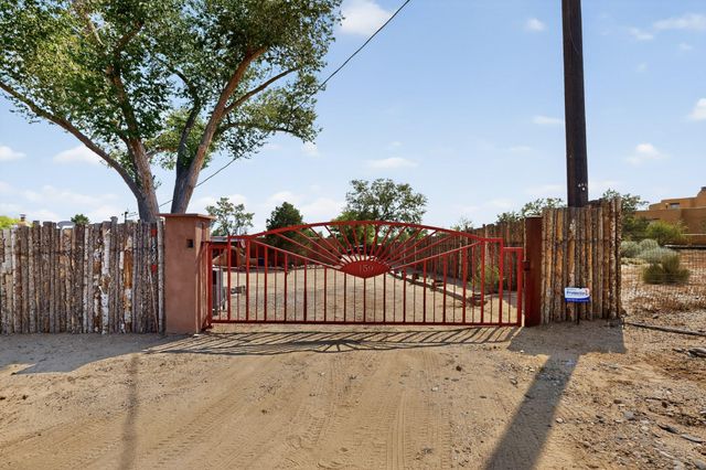 159 El Rey Drive, Corrales, NM 87048