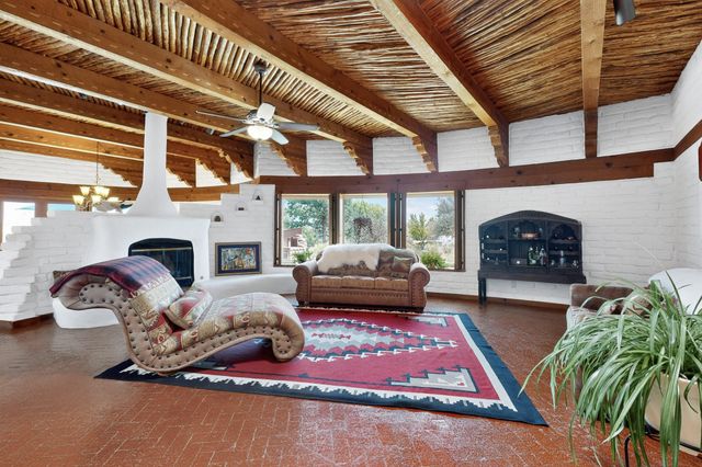 159 El Rey Drive, Corrales, NM 87048