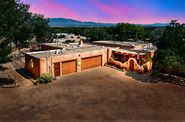 159 El Rey Drive, Corrales, NM 87048